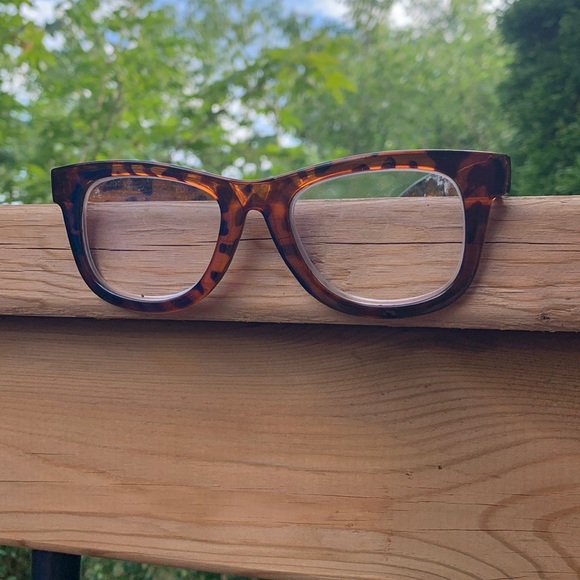 Betsy Johnson reading glass PD62mm +2.50 - Picture 2 of 6